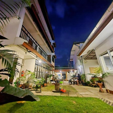 Готель Chiang Mai Gate House Екстер'єр фото