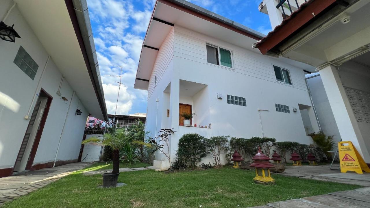 Готель Chiang Mai Gate House Екстер'єр фото