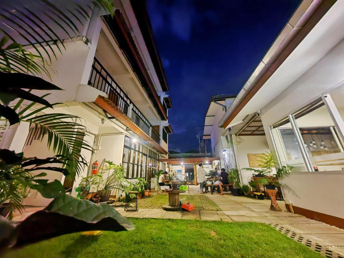 Готель Chiang Mai Gate House Екстер'єр фото