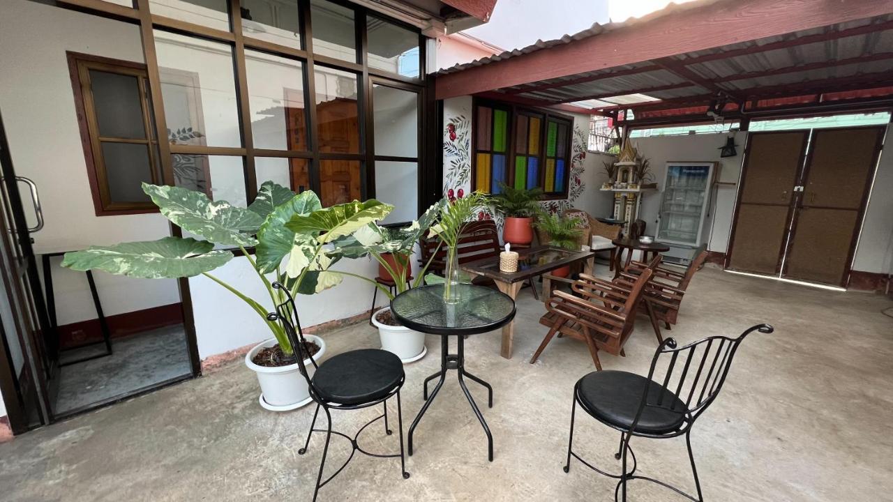 Готель Chiang Mai Gate House Екстер'єр фото