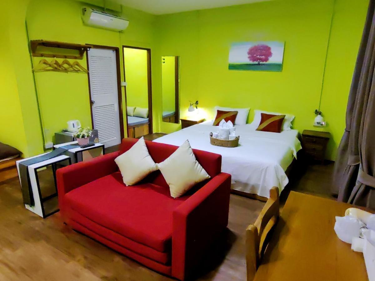 Готель Chiang Mai Gate House Екстер'єр фото